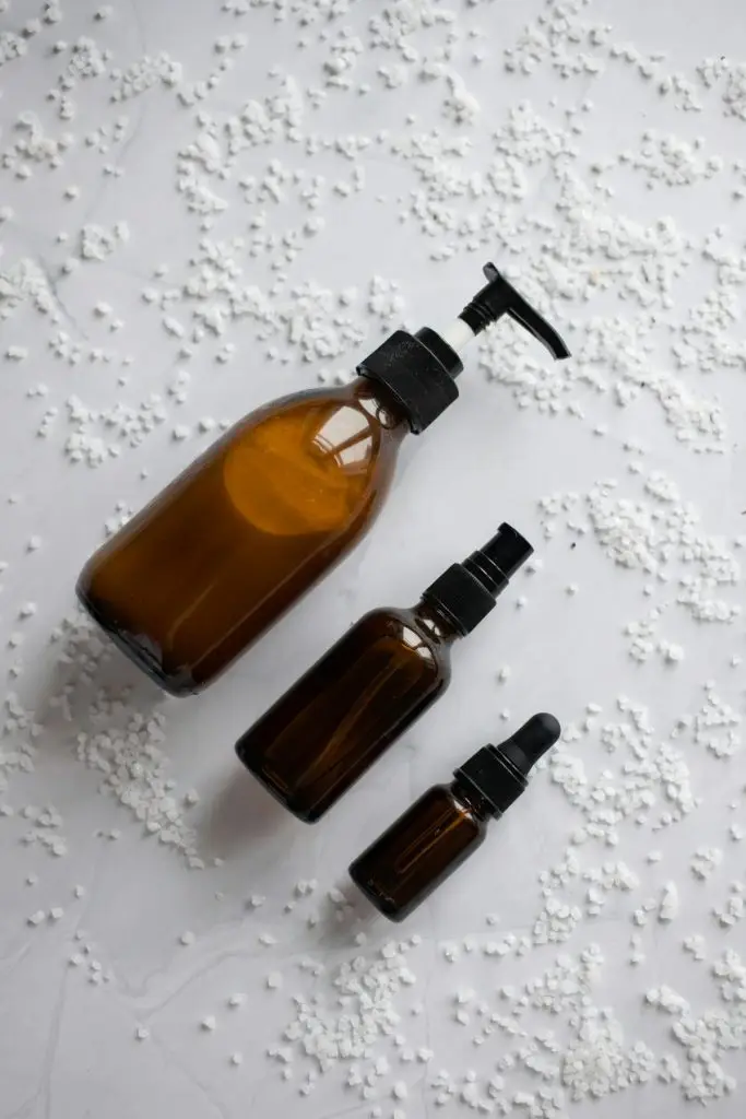Soin corps hydratant peau noire - beurre de karite application jambes